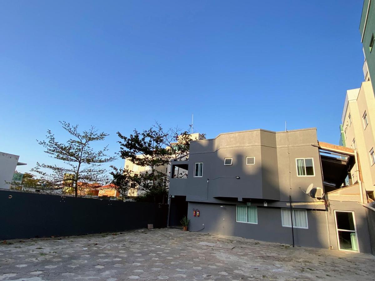 Residencial Melfi 3 Ap. 7 Fundos Bombinhas